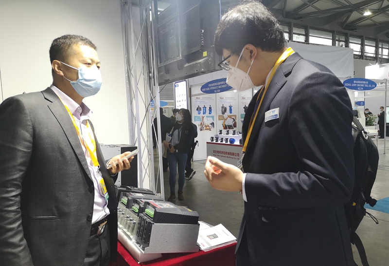 西馳電氣強勢出征寶馬展(圖2) 西馳電氣強勢出征寶馬展(圖2)